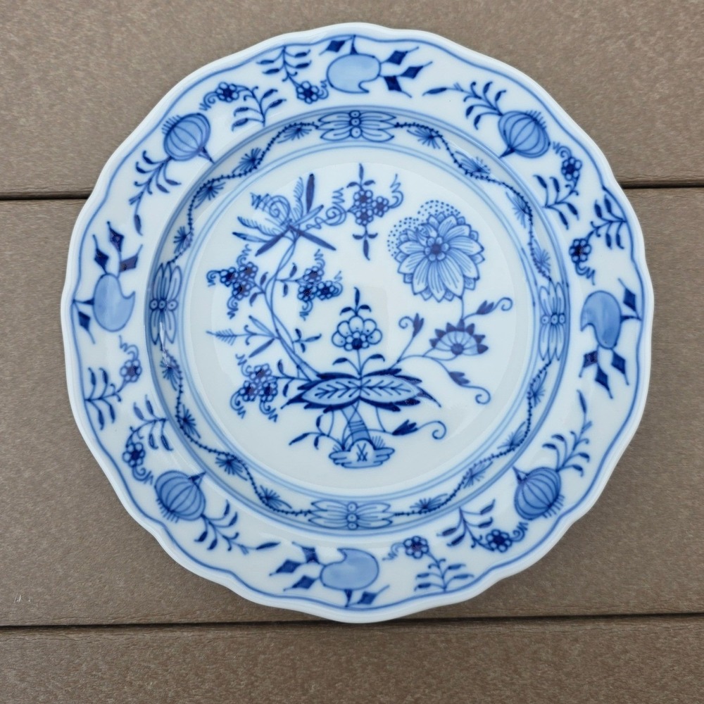 Meissen Blue Onion Scalloped Plate Crossed Swords Porcelain 1825-1924